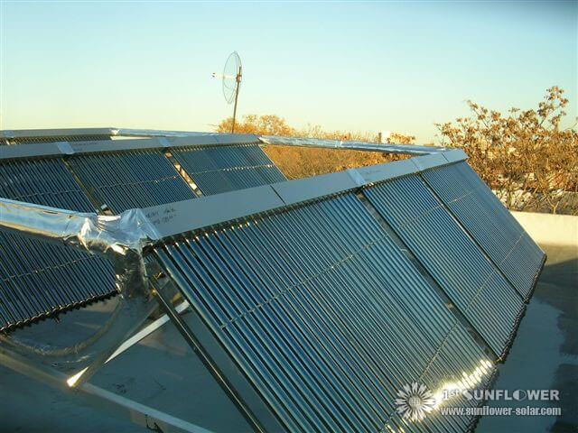 Instalaci&oacute;n de colectores solares y soportes