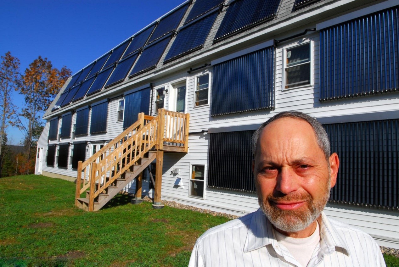 Green Ways You Can Go Solar y Save Energy-2